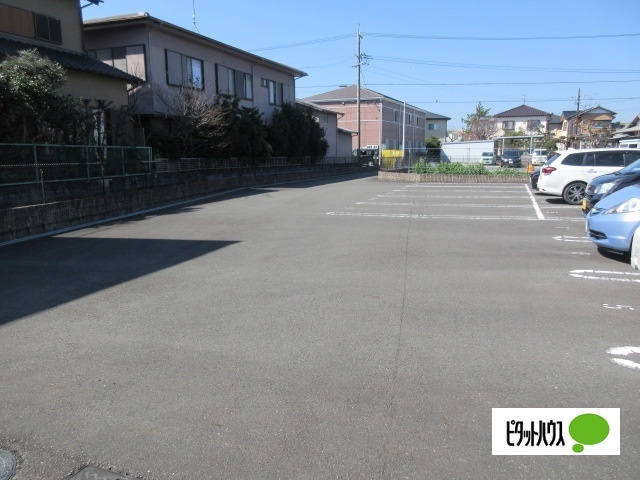 駐車場　外観写真（昼）