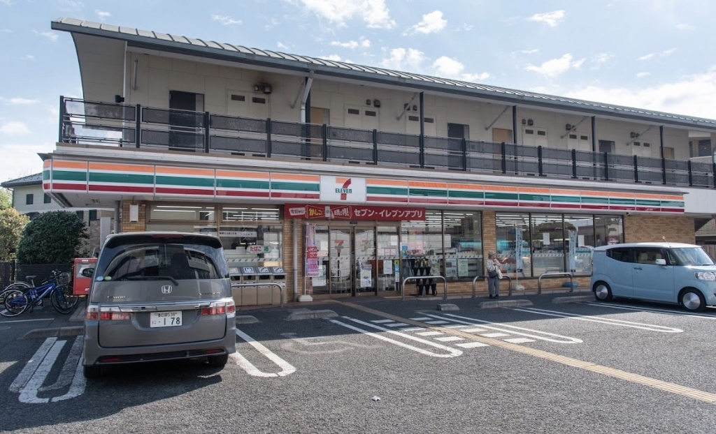 コンビニ　セブンイレブン 足立舎人2丁目店（コンビニ）まで435m