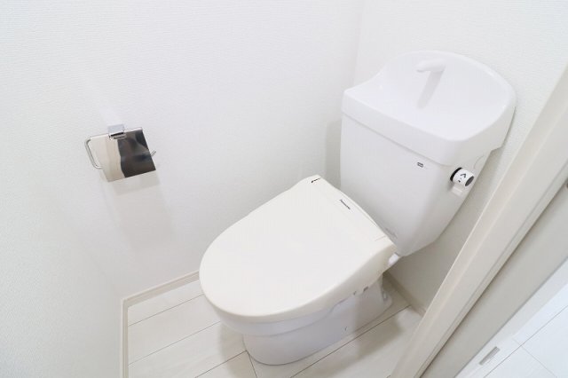 トイレ　別号室イメージの為、現状を優先致します。