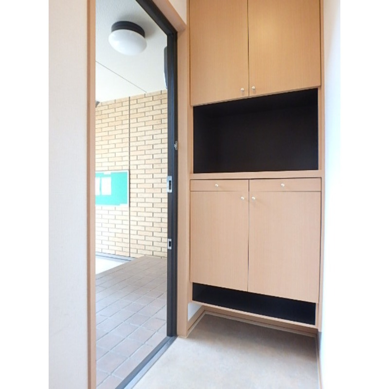 玄関　図面と現状に相違がある場合には現状を優先