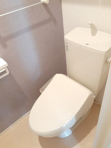 トイレ　清潔感のあるトイレです