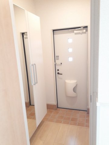 玄関　明るい玄関です