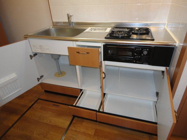 その他　流し台下部（開）