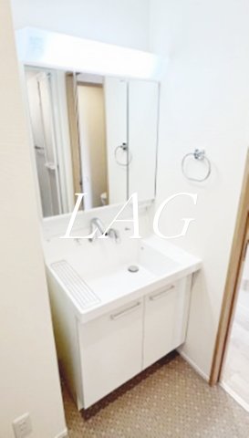 洗面設備　独立洗面台です。