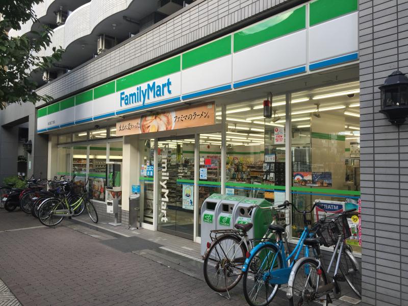 コンビニ　ファミリーマート 東三国三丁目店（コンビニ）まで220m