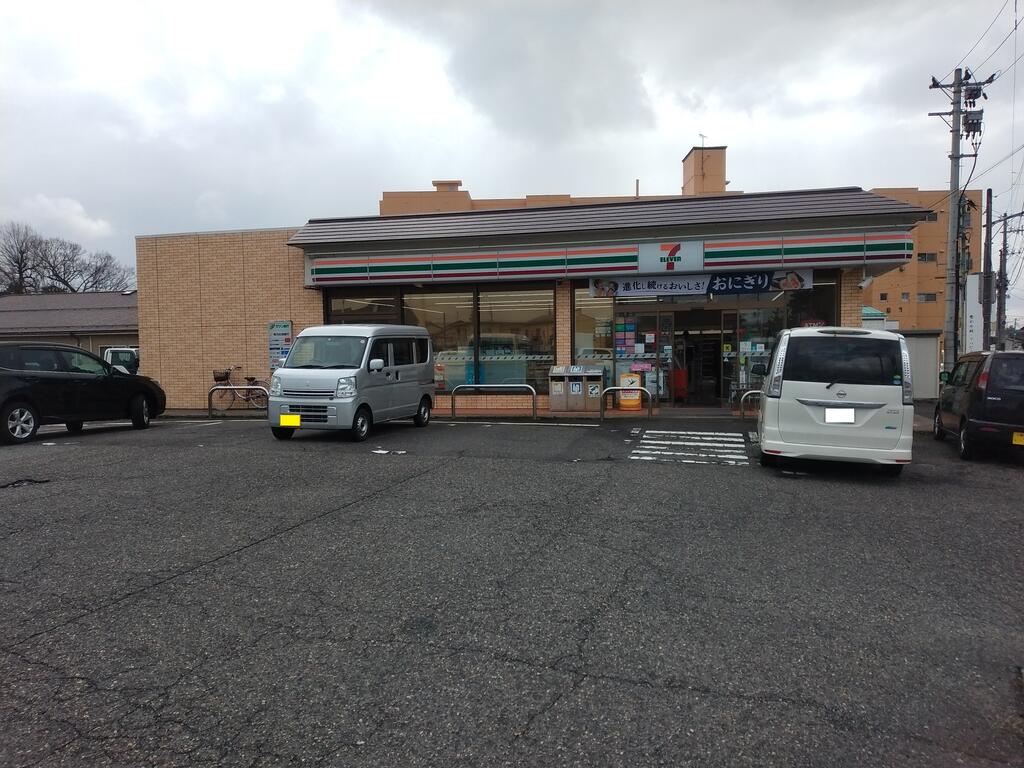 コンビニ　セブンイレブン新潟山二ツ店（コンビニ）まで408m