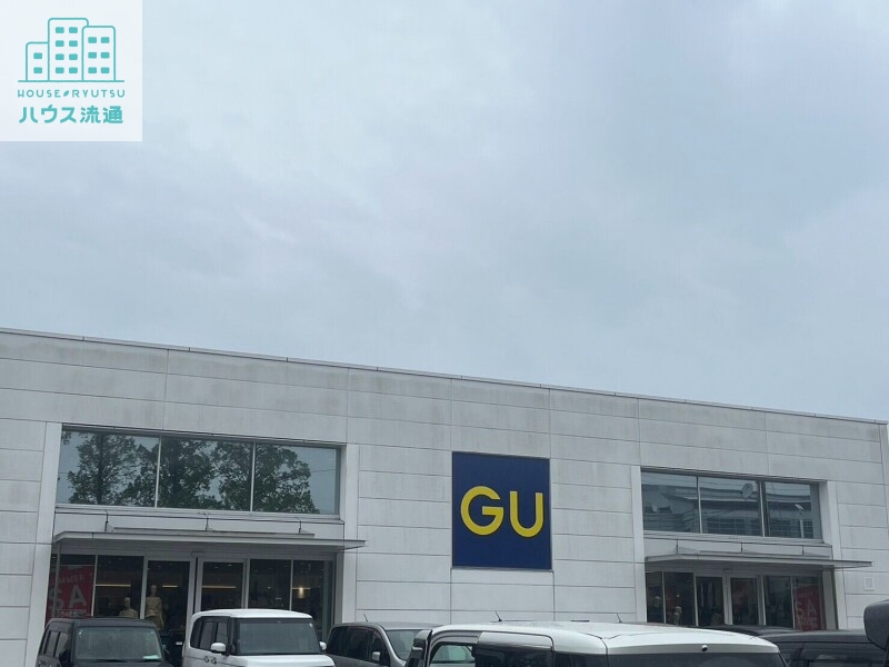 ショッピングセンター　ジーユー諫早店（ショッピングセンター）まで736m