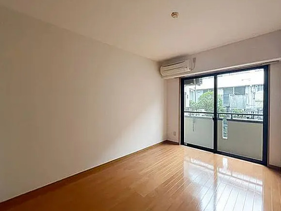 居室・リビング　別部屋の画像を使用しております。