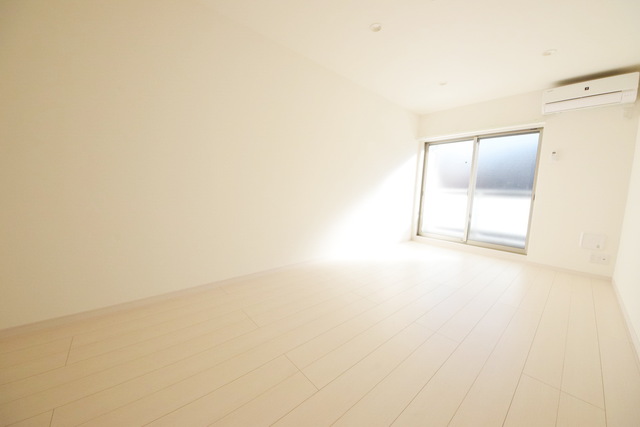 居室・リビング　～明るくきれいなお部屋ですっ～