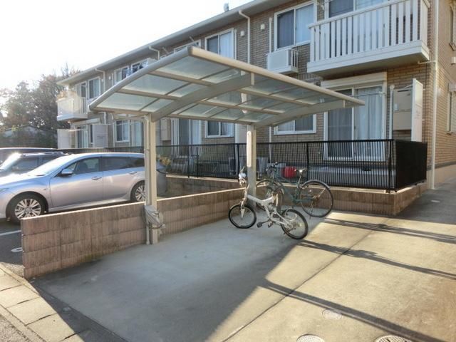 その他共有部分　屋根付き駐輪場