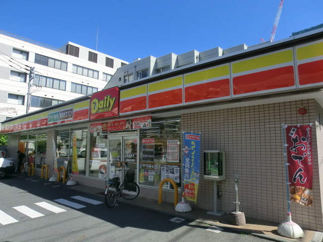 コンビニ　デイリーヤマザキ（コンビニ）まで214m