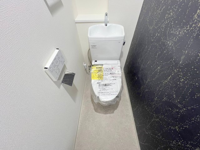 トイレ　綺麗なトイレにはウォシュレット標準装備です。