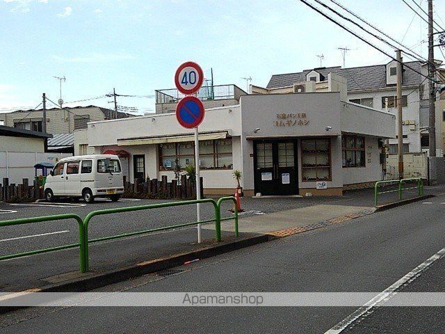 飲食店　パン屋（飲食店）まで568m