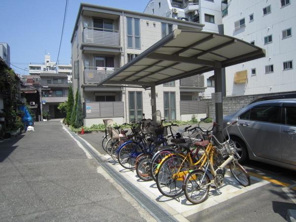 その他共有部分　洋室にある大きなクローゼットです。