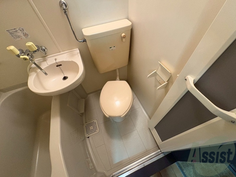 トイレ　こちらはトイレです。清潔感があり、安心して使用できます。