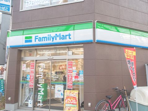 コンビニ　ファミリーマート 八幡山駅北店（コンビニ）まで1111m