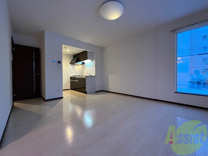 居室・リビング　広くてキレイなお部屋が広がっていて、充実した生活が送れそう。