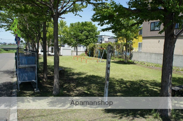 その他　新二条橋公園（その他）まで693m