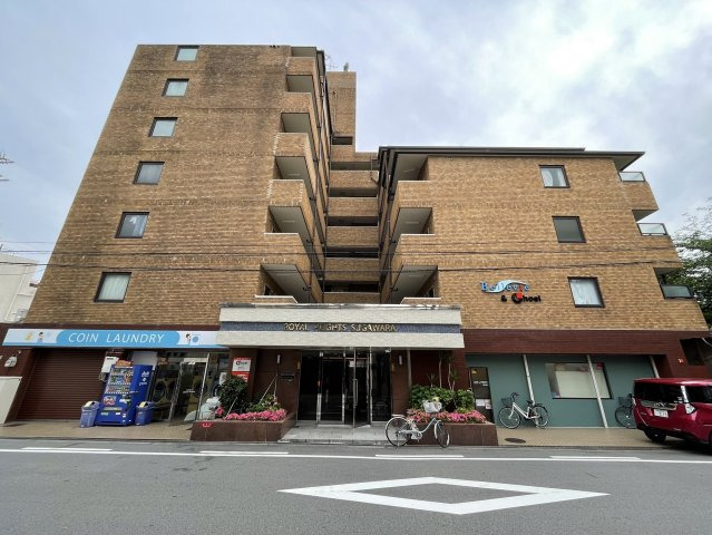 建物外観　レンガ貼りの外観です。