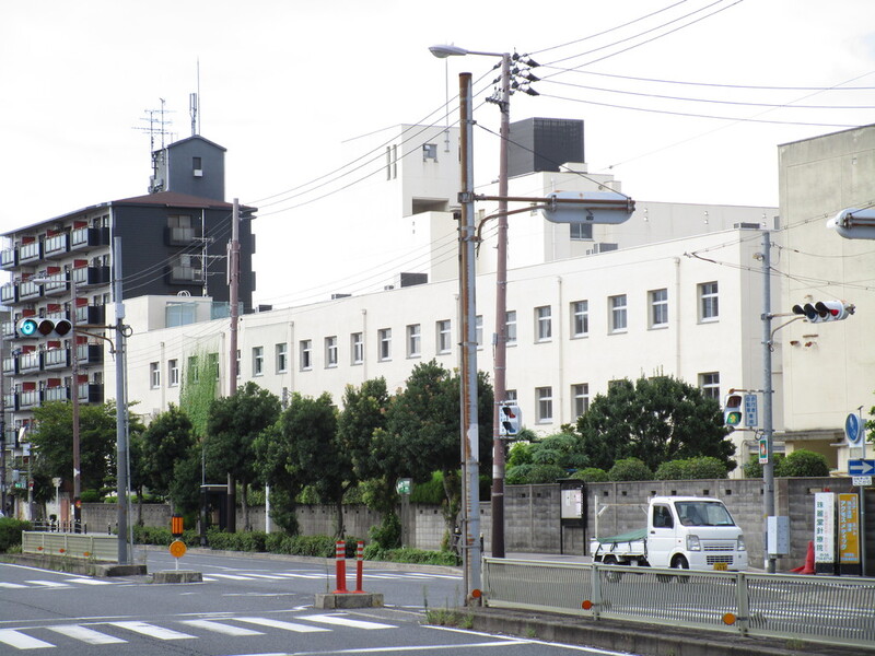 中学校　巽中学校（中学校）まで450m