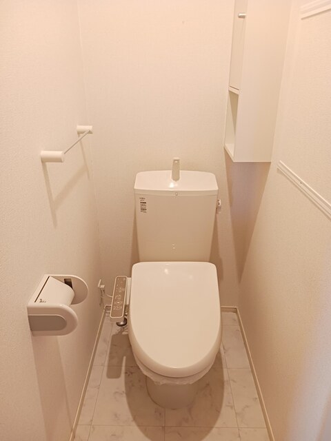 ＪＲ福塩線 神辺駅 徒歩5分 2階建 築10年のトイレ写真