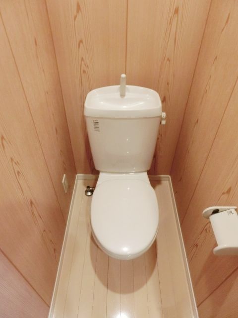 トイレ　シンプルなトイレです。