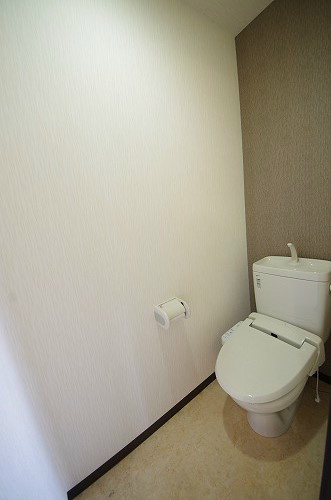 トイレ　類似室内