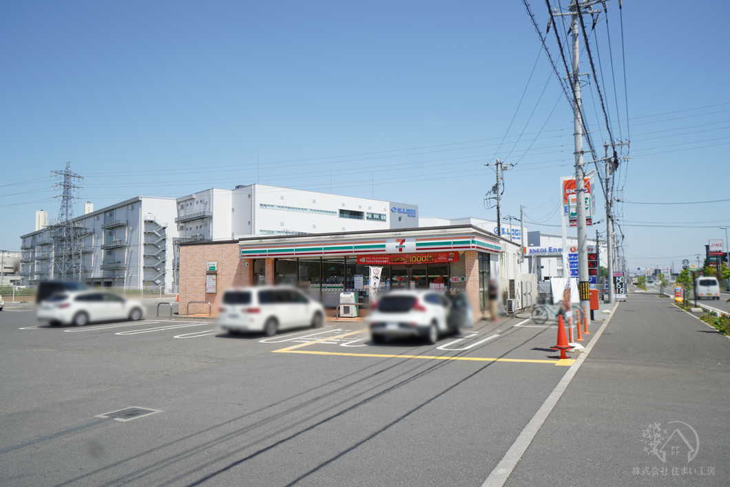 コンビニ　セブンイレブン 新座大和田3丁目店（コンビニ）まで878m