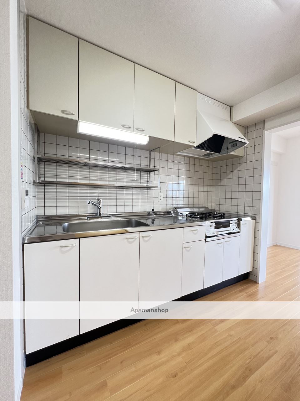 キッチン　※同物件、別部屋の写真です。