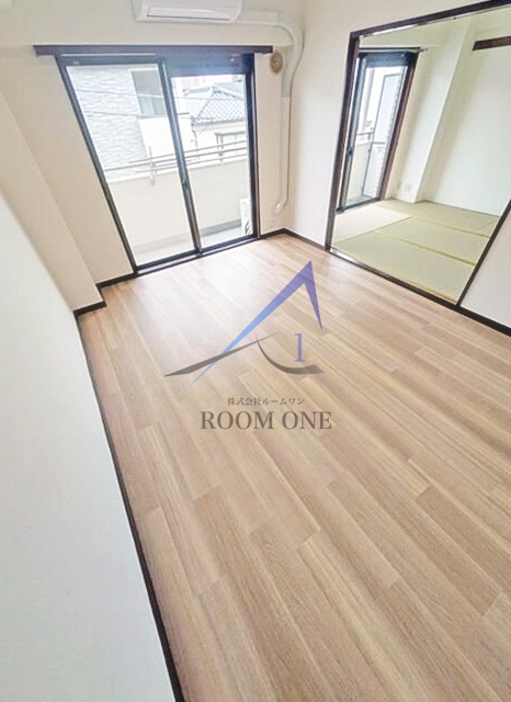居室・リビング　洋室のお部屋です。