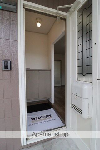 ウインドワード B棟の玄関写真