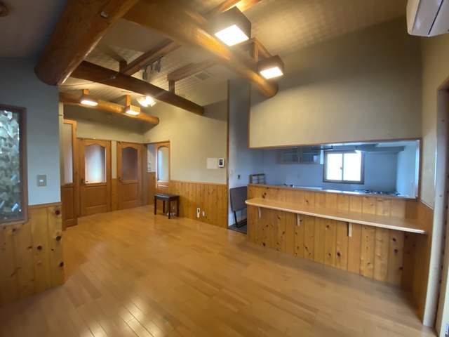 居室・リビング　まるでログハウスに来たみたい