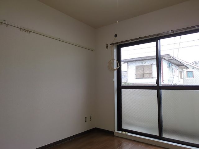 メゾンエクレーレ東林間の居間写真