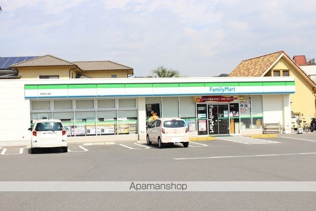 コンビニ　ファミリーマート尾道美ノ郷店（コンビニ）まで251m