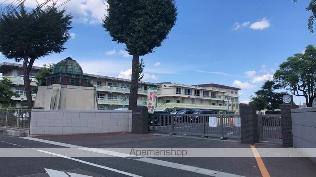 小学校　倉敷市立万寿小学校（小学校）まで600m
