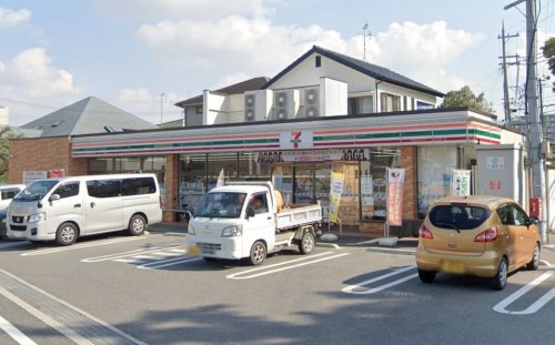 コンビニ　セブンイレブン　岸和田八幡町店（コンビニ）まで626m