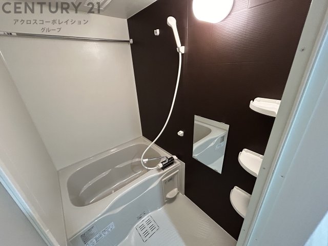 バス・シャワールーム　浴室乾燥機付きで便利です♪