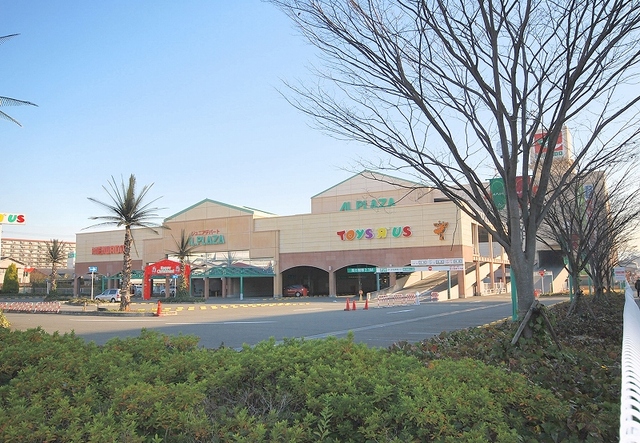 ショッピングセンター　トイザらス香里園店（ショッピングセンター）まで763m