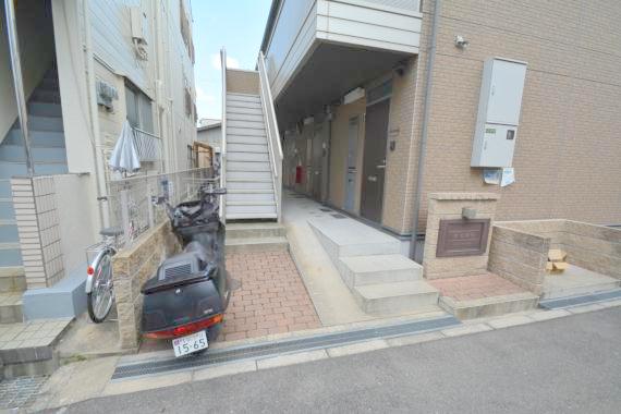 エントランス　綺麗なエントランスです。