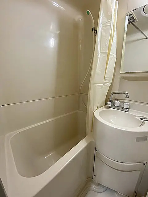 バス・シャワールーム　※反転タイプ参考写真