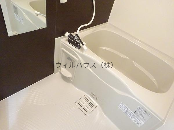 バス・シャワールーム　浴室乾燥機付き！