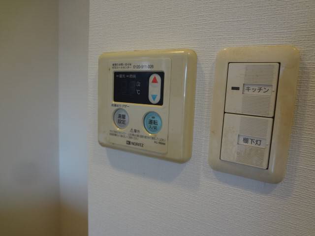 その他設備　給湯リモコン