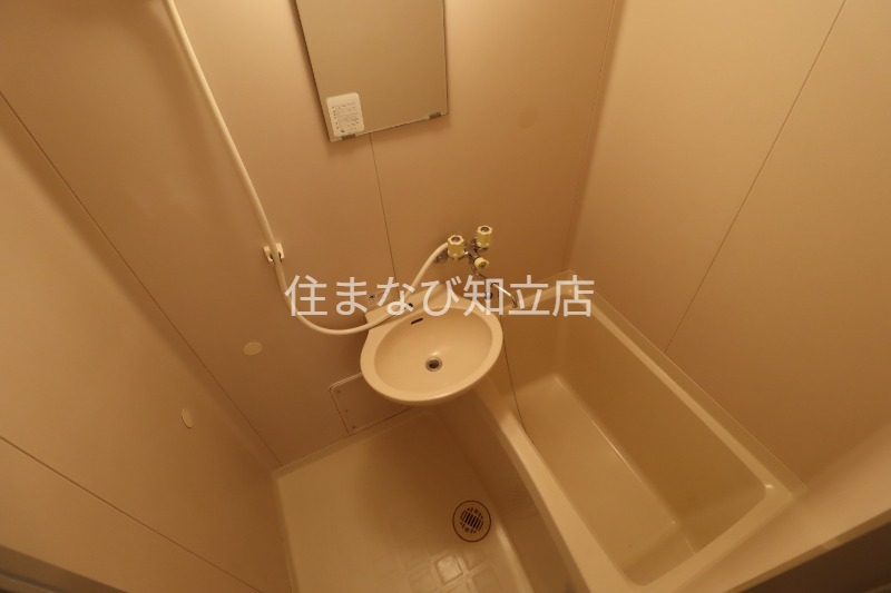 バス・シャワールーム　同型別部屋写真