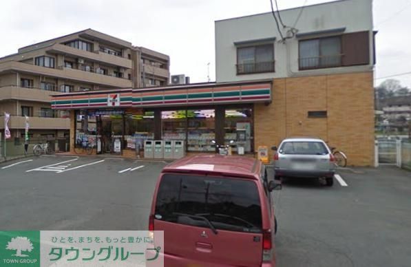 コンビニ　セブンイレブン（コンビニ）まで300m