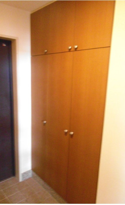 玄関　他部屋参考のお写真です