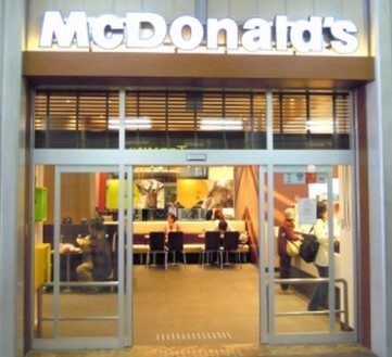 飲食店　マクドナルド 茗荷谷駅前店（飲食店）まで830m