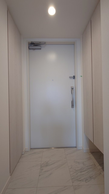 玄関　※写真は同タイプ住戸です。