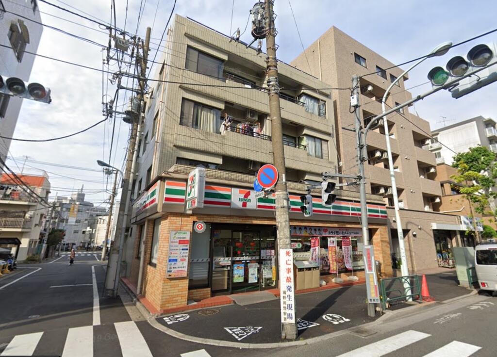 コンビニ　セブンイレブン北区昭和町店（コンビニ）まで53m