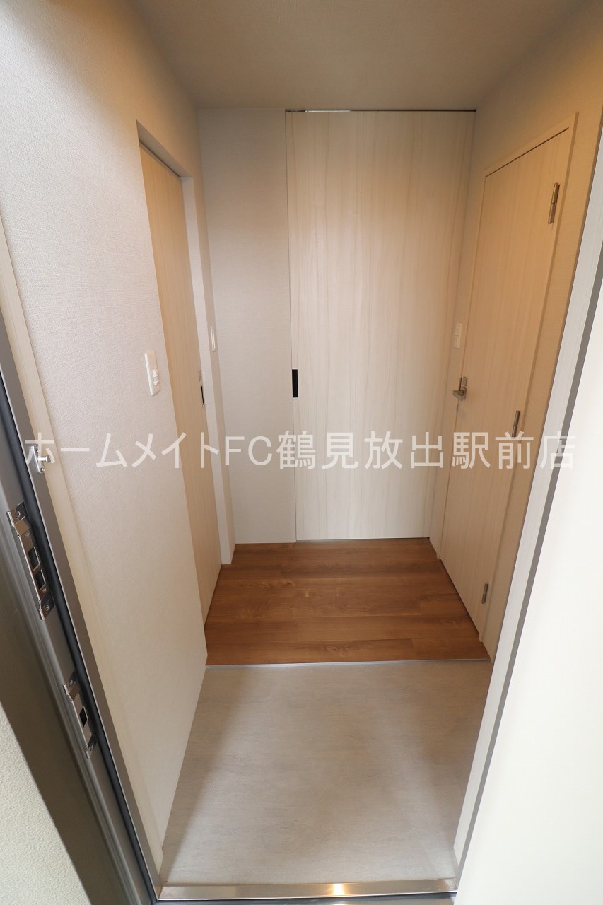地下鉄中央線 深江橋駅 徒歩8分 11階建 築4年の玄関写真
