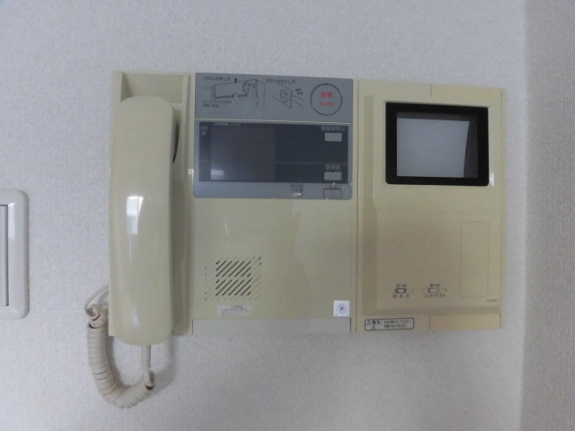 その他設備　モニター付インターホン。